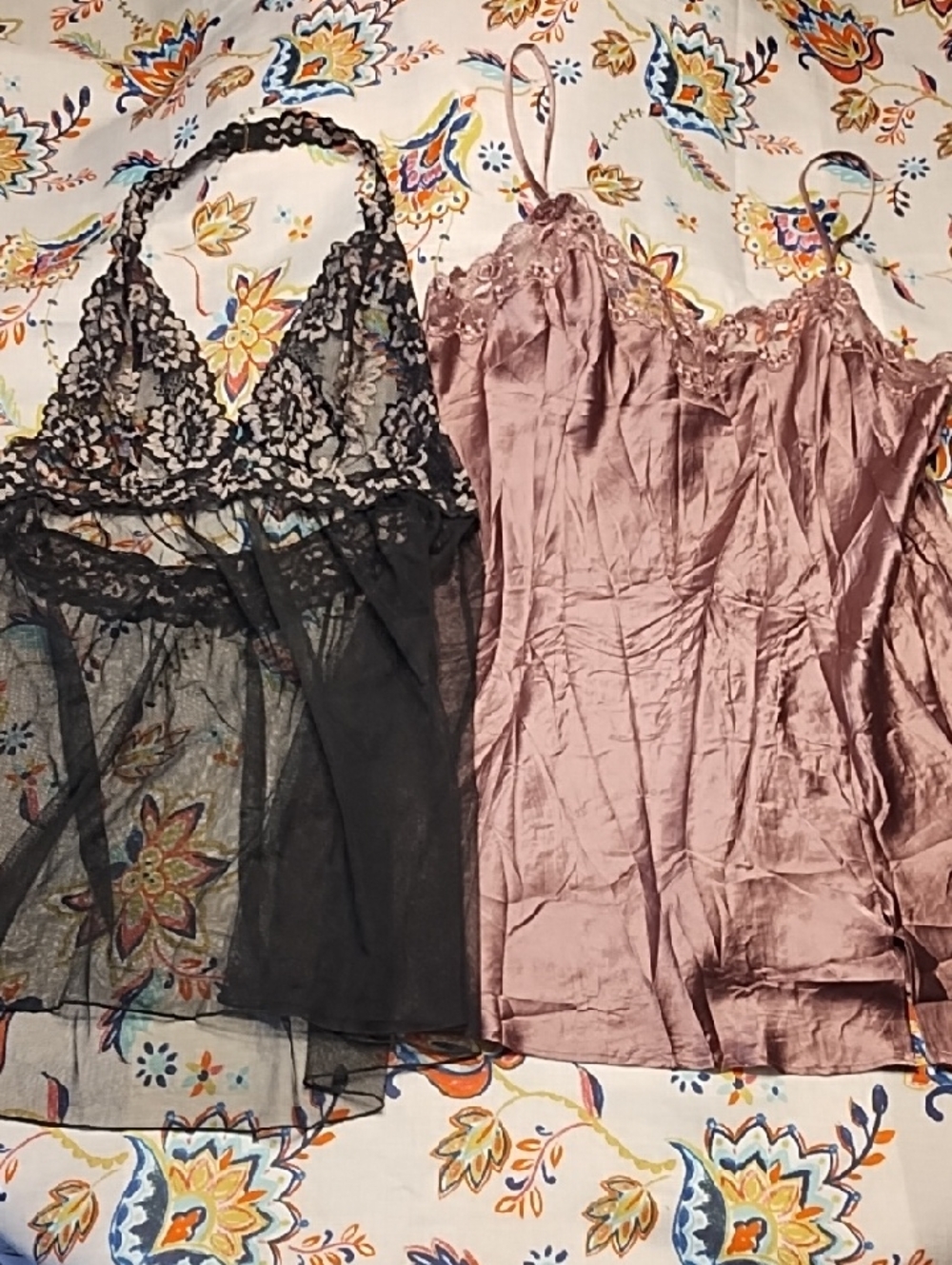 Victoria's Secret Large Nightgown/Slip Lot Of 2